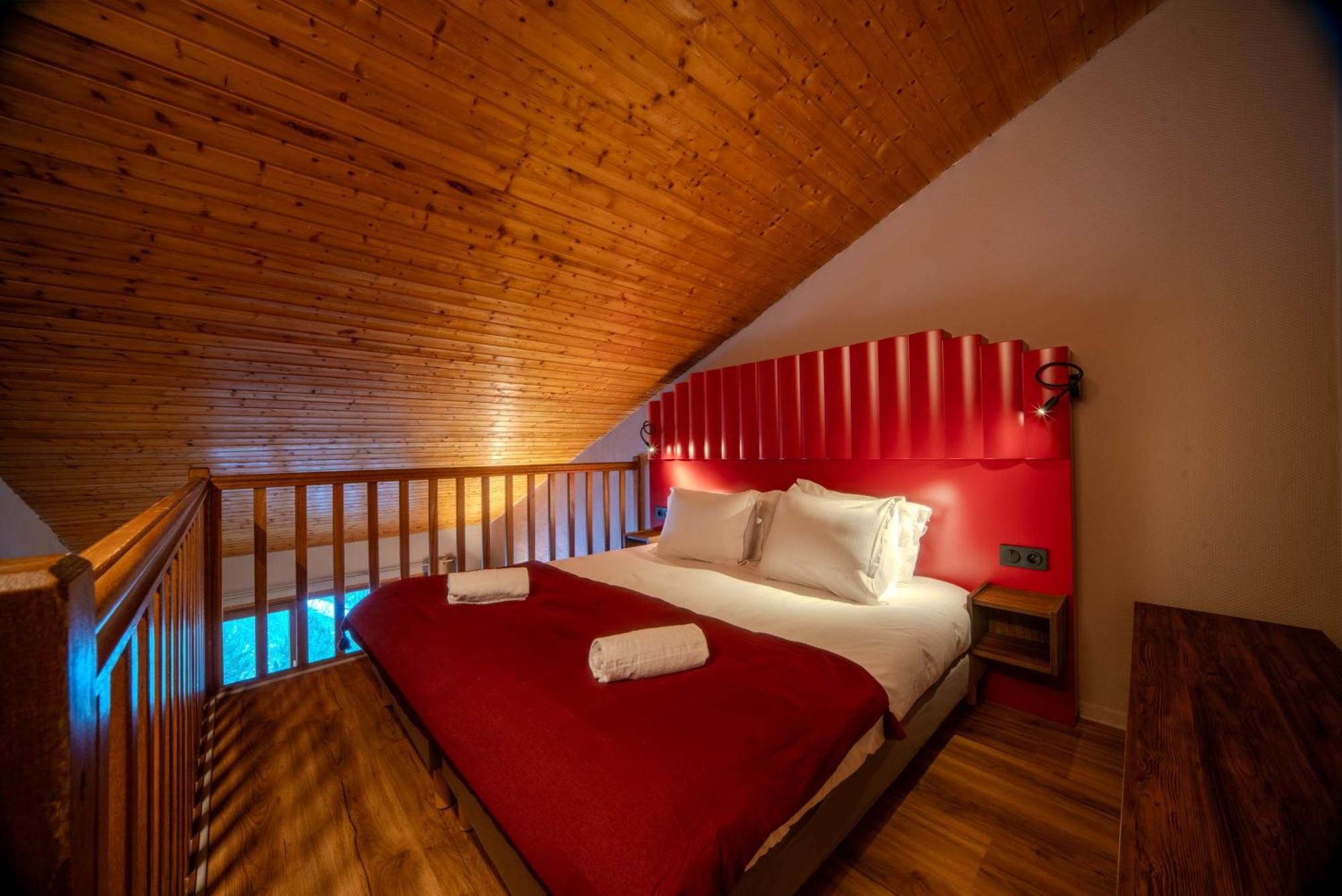 Alpeen Hotel แซ็ง-มาร์แต็ง-เดอ-แบลวีย์ ภายนอก รูปภาพ