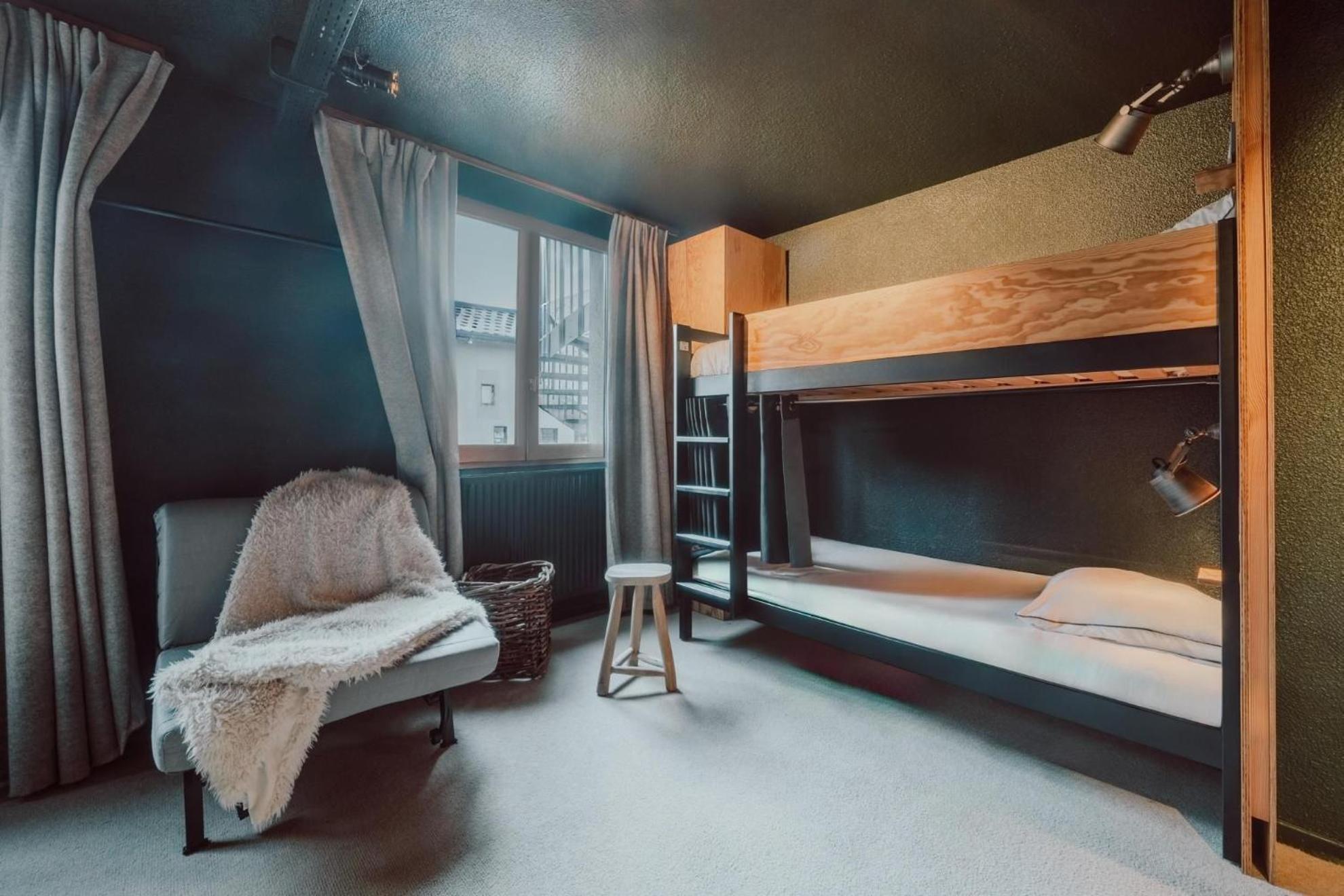 Alpeen Hotel แซ็ง-มาร์แต็ง-เดอ-แบลวีย์ ห้อง รูปภาพ